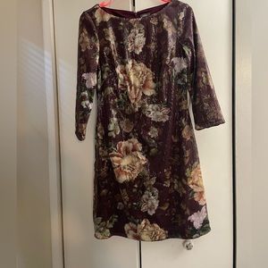 Vince Camuto Burgundy Floral Sequin Dress size 6.  Above the knee, 3/4 sleeve